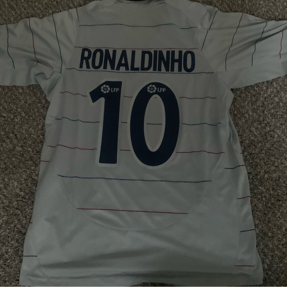 2003/2004 FC Barcelona Away Jersey ( Ronaldinho #10) Size XL - USED - Picture 7 of 10